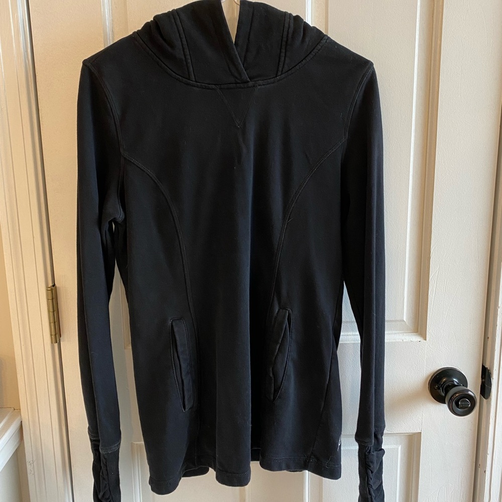 Ptula Hoodie Small